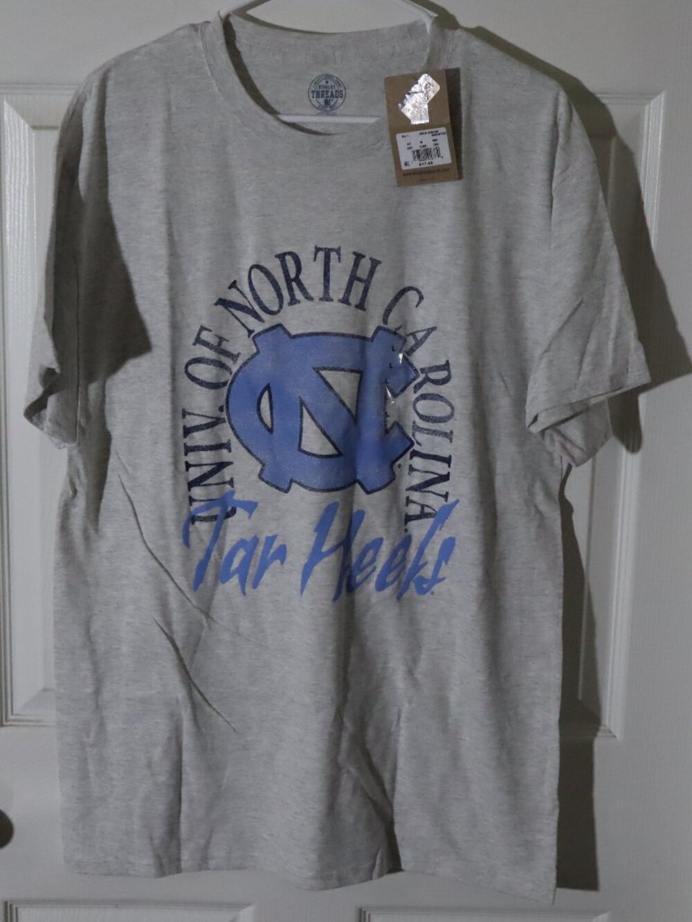 NWT University of North Carolina Tar Heels T-shirt - Sz Large